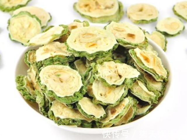 营养物质|苦瓜里加点“料”,连吃一周,血糖一降再降,并发症也消失了