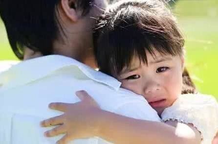 男宝|宝妈生下7斤男宝,儿子“没眼睛”急坏小两口,医生检查后笑出声