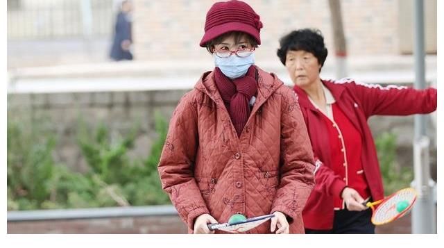 白鹿《奔跑吧》首次体验老年妆 真真假假难辨虚