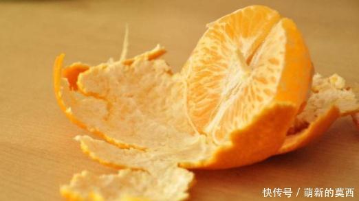 睡前用|橘子皮别再扔了睡前用橘子皮贴住肚，3大惊喜等着你