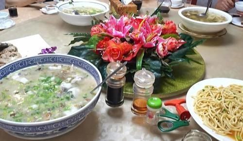 便饭|公司效益好,老板请员工吃便饭,7菜2汤2主食,有你喜欢吃的吗