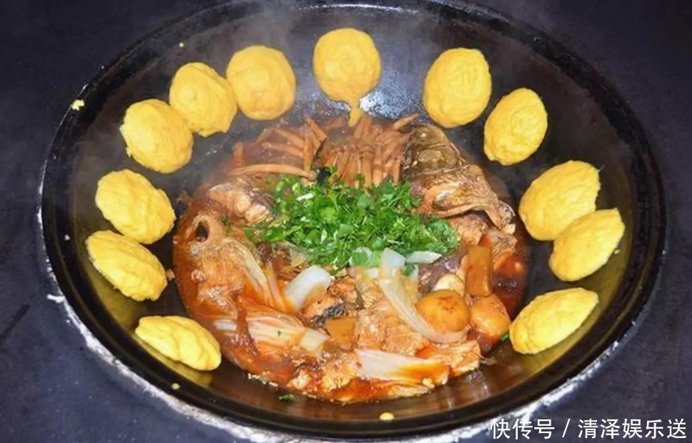  东北|东北铁锅炖鱼，肉质鲜嫩无比，常吃强身健体身体棒