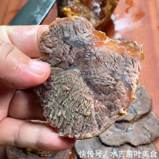 关键中|秘制酱牛肉家庭版,牛肉紧实又入味,制作方法非常简单