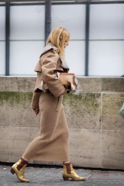 靴子|今年火了一种靴子叫“烟管靴”,洋气又显高,搭配什么造型都很美