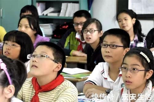 视力|3岁前看电视和不看电视的孩子,3个区别很明显,家长们须理性对待