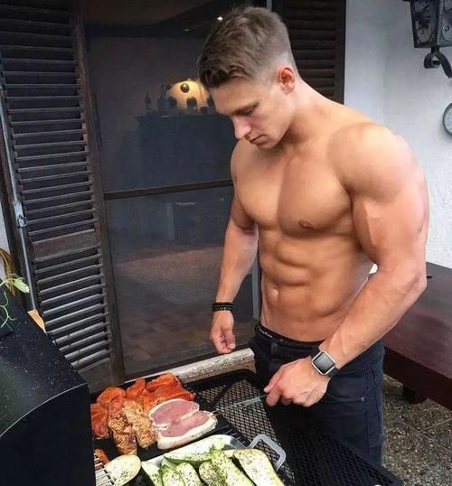 跑步机|你在健身房最真实的样子，被我拍到了！