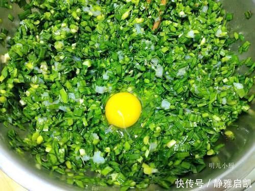 搅拌均匀|韭菜和它是绝配，包饺子尤其好吃，又鲜又香不油腻，孩子吃上瘾
