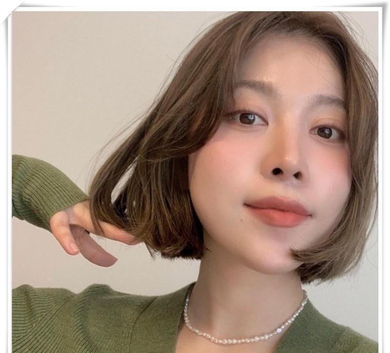 下巴|颧骨高下巴短大方脸,深度解析三大脸型,选择更适合自己的发型