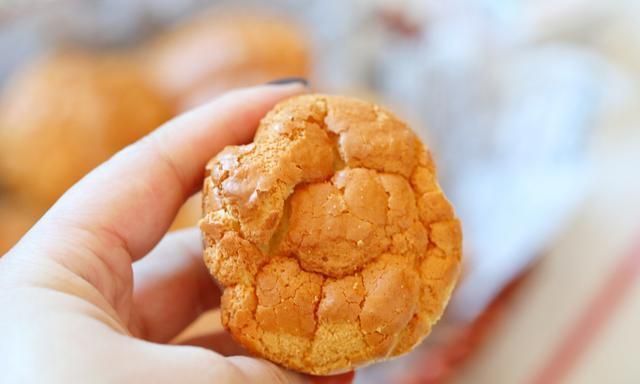 外酥里嫩的糯米蛋糕,不粘模具放心大胆做起来,甜而不腻太好吃