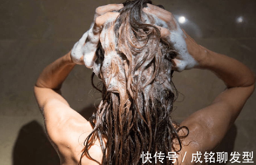 小卷|卷发越洗越自然?千万别信,洗不好不仅伤发,卷都有可能被洗直
