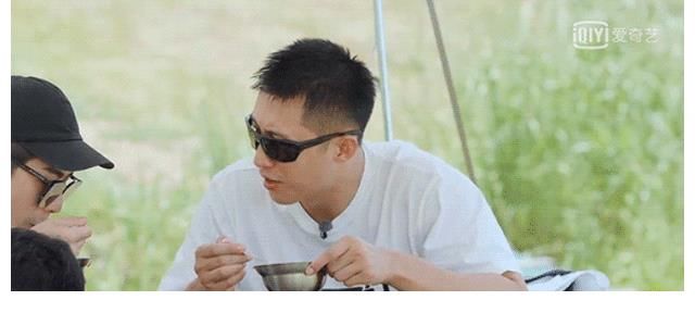 一夜成名|《家务男》3个明星反差大:宋妍霏爱心爆棚、黄景瑜不再霸道总裁