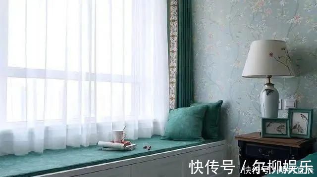 定制|你家飘窗用来堆杂物太浪费了，看看别人家是怎么装修的