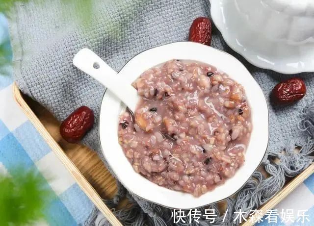 喝水|母女双双患癌，3个月后离世，医生3种食材，怎么能往粥里放