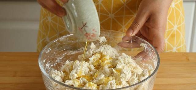 不用|不用烤箱,只需牛奶和面粉,在家也能吃到酥到掉渣的火烧了