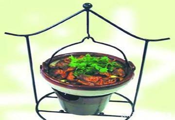 美食推荐:川福香烤肉、云南玫瑰糖油鸡、椒盐茄饼制作方法