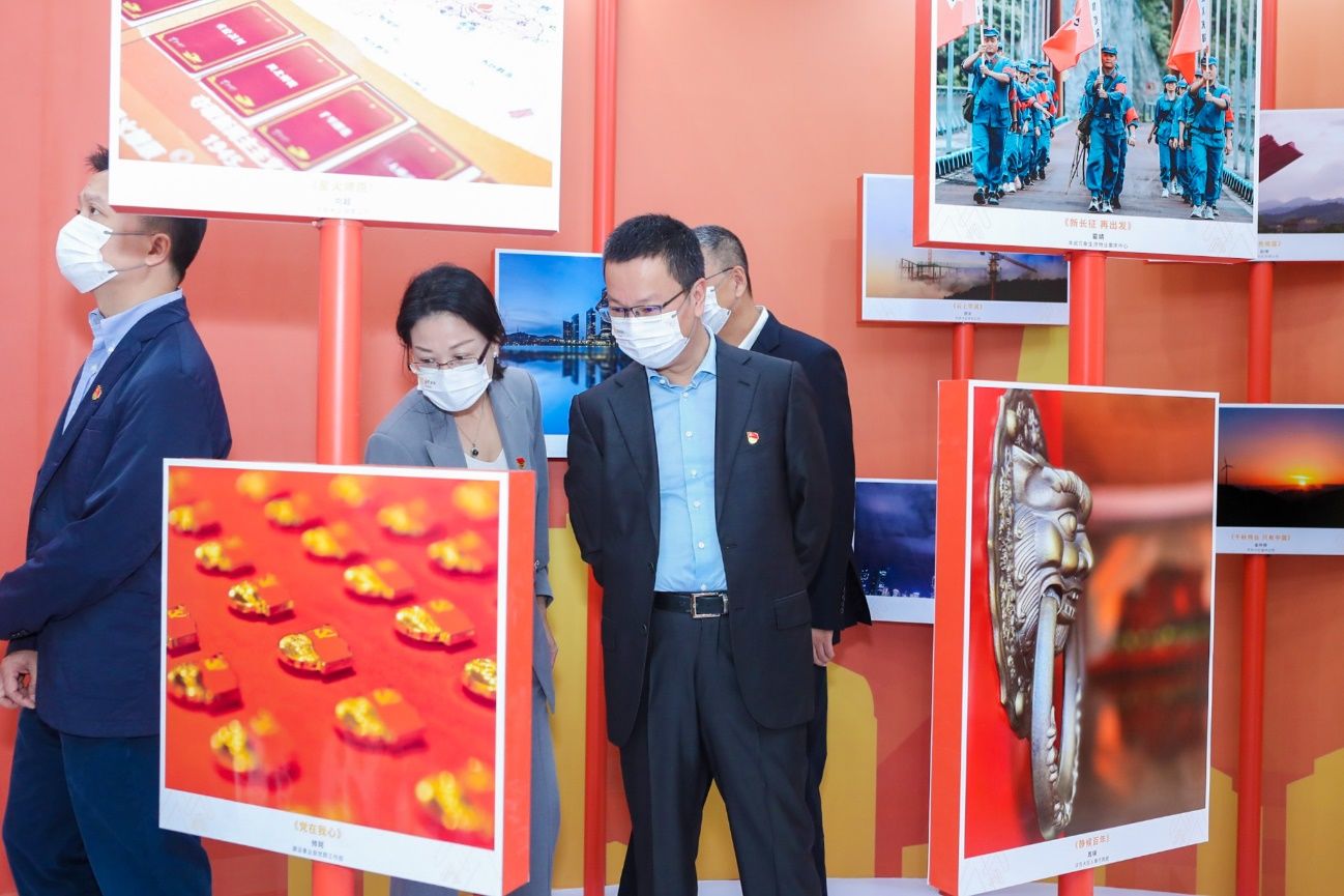 展览|上市25周年 华润置地举办“与国家共命运 与城市共发展”主题展览