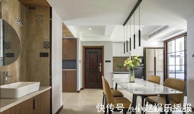 过道|常见的装修风格看腻了,来看下现代风+轻奢的搭配吧,太有感觉了!