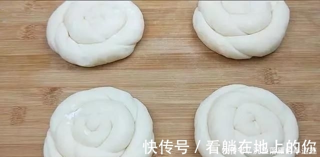 微信公众号|这个“饼”3天不吃就想的慌,金黄酥脆,又香又解馋,做法超简单