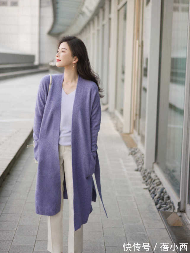 美眉 “小黑裤”out了!2022年最流行穿小白裤,学博主这样搭配很高级