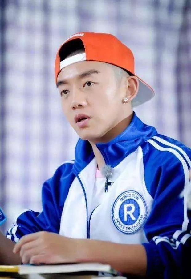 段奧娟|“跑男”第100期鄭愷奪冠,楊穎揭批導(dǎo)演造假為啥不放李晨名牌