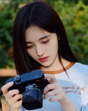 脸上有这3处“特征”的女生,并不适合留刘海,露出五官更女神