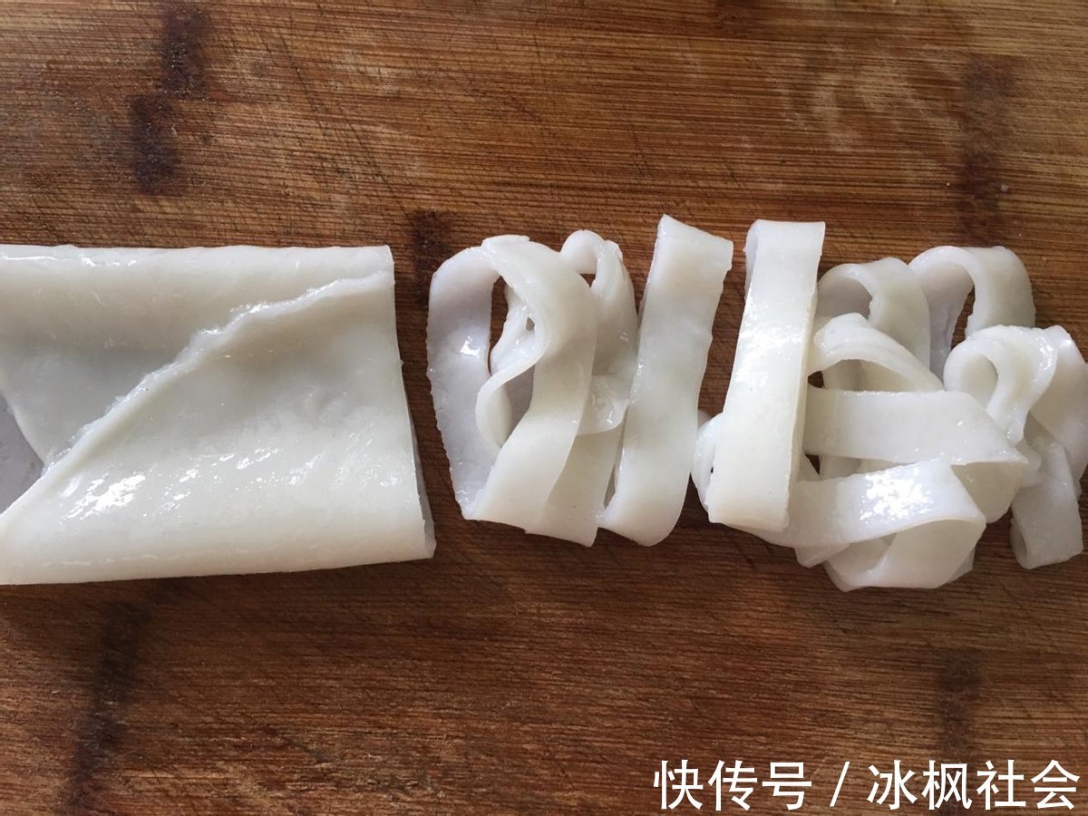 美味|自制美味凉皮,香辣开胃,太好吃了,再也不用出去吃了