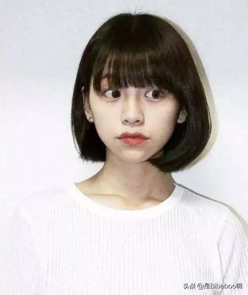 圆脸型女生适合哪些时尚又可爱的短发发型？