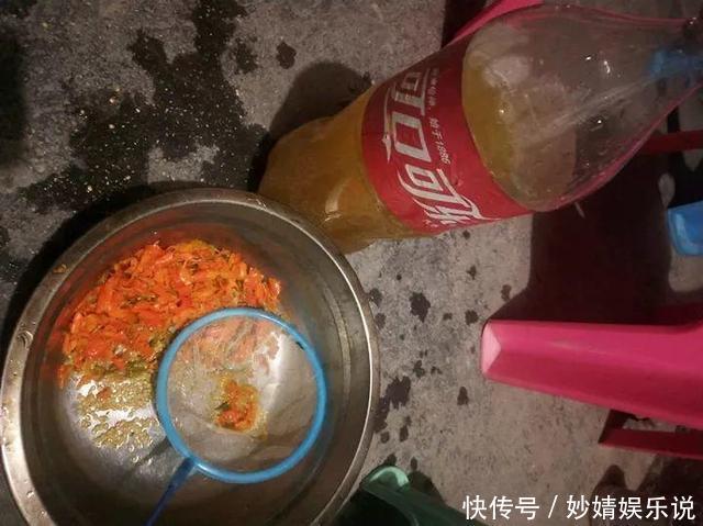 盆里埋点它，小虫子全没了，花越长越茂盛！