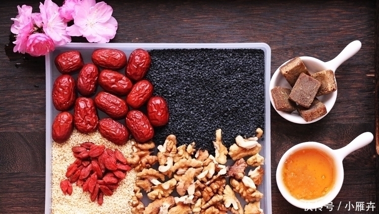 赤砂糖|它是“穷人的阿胶”，一斤十几块钱，隔三差五吃，气血两旺显年轻