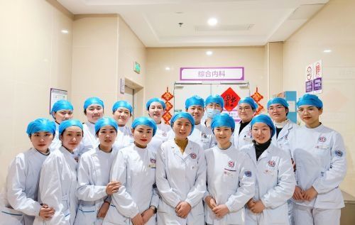 对症治疗|迷信过年吃药不吉利擅自停药 4天，湖南五旬男子消化道大出血险丧命