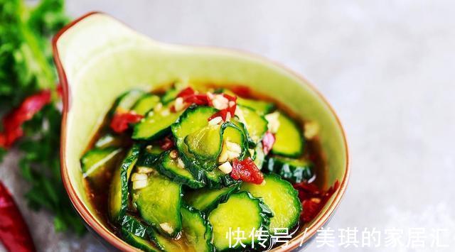 小哥|大厨教你“凉拌黄瓜”秘诀，清脆爽口，酱香入味，两分钟做一盘