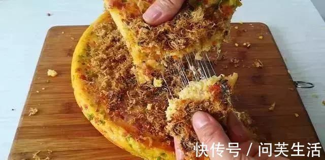 火腿肠|玉米面简单快速的做法，不揉面，不擀面，暄软拉丝，比面包好吃