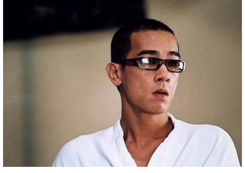 54歲陳小春改寫了他的結局，《哥哥》排名第一，為翻紅曾改名催運