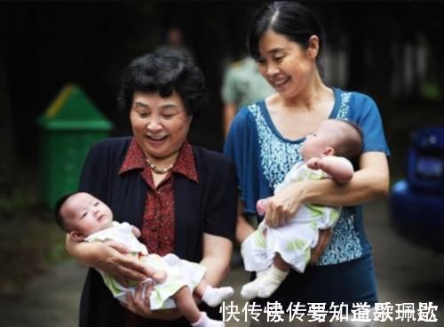 大宝|儿子当众“斥责”父母偏心妹妹,看清妹妹脸后,网友:不偏心都难