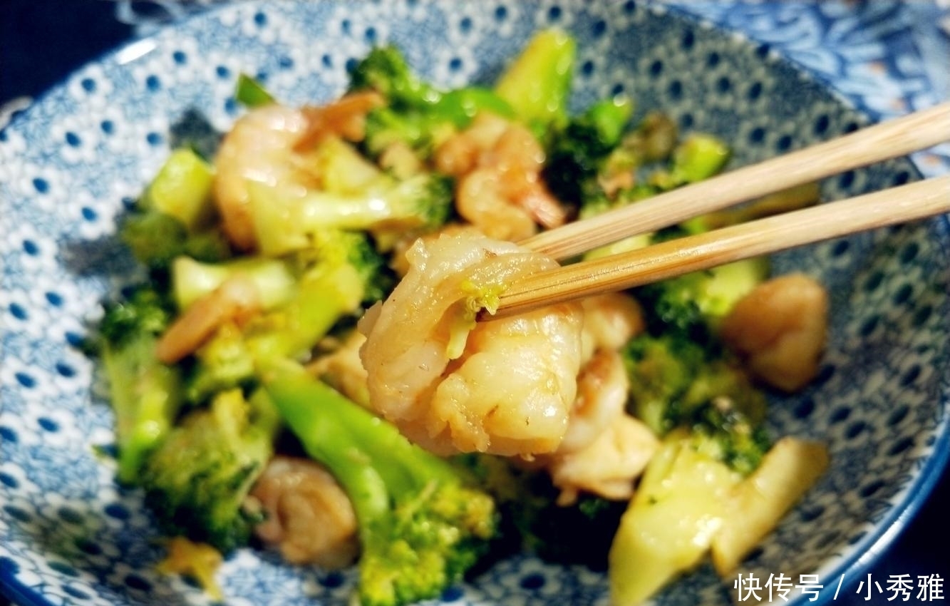 西兰花和它是天生一对, 这样做营养翻倍更好吃, 儿子每次都不够吃!