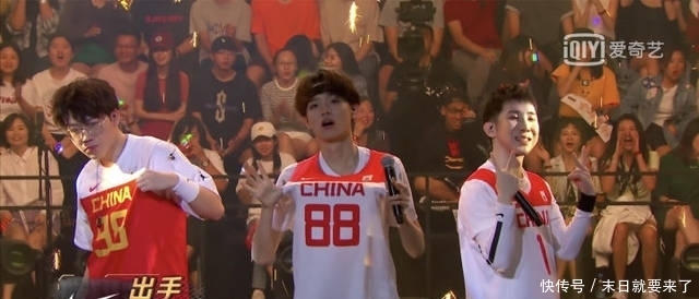 中国新说唱 《中国新说唱》又有骚操作!暴扣哥当导师?这已不是说唱节目了