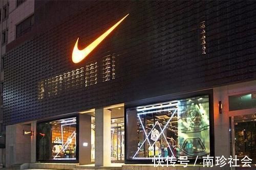 耐克 耐克公然挑衅国人底线,新鞋遭疯抢,国货潮品鞋却一旁被冷落,骨气何在?