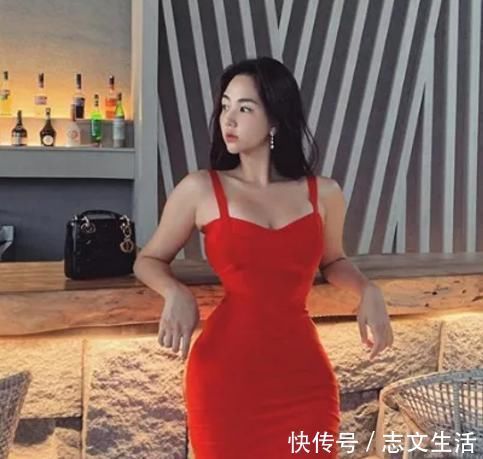 体重|韩国130斤健身教练走红,原来微胖是最好的身材,曲线玲珑有致