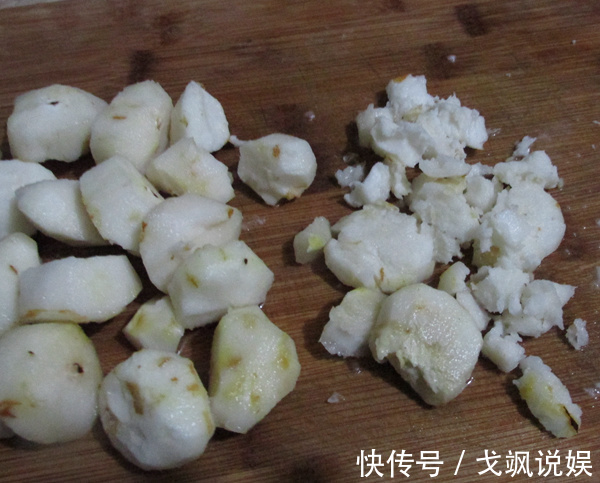 在家这样做狮子头,肉质鲜嫩有营养,隔三差五做,简单易学又下饭