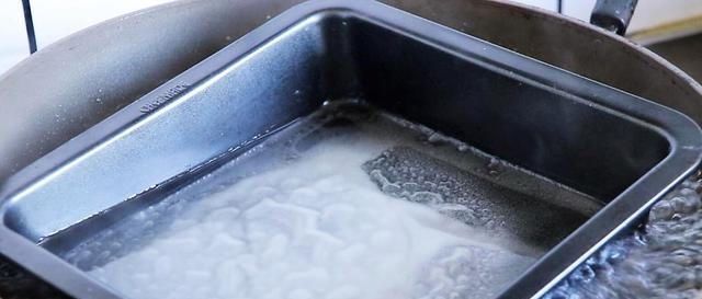 比例|做凉皮太复杂了,教你一种懒人做法,掌握淀粉水的比例很重重要