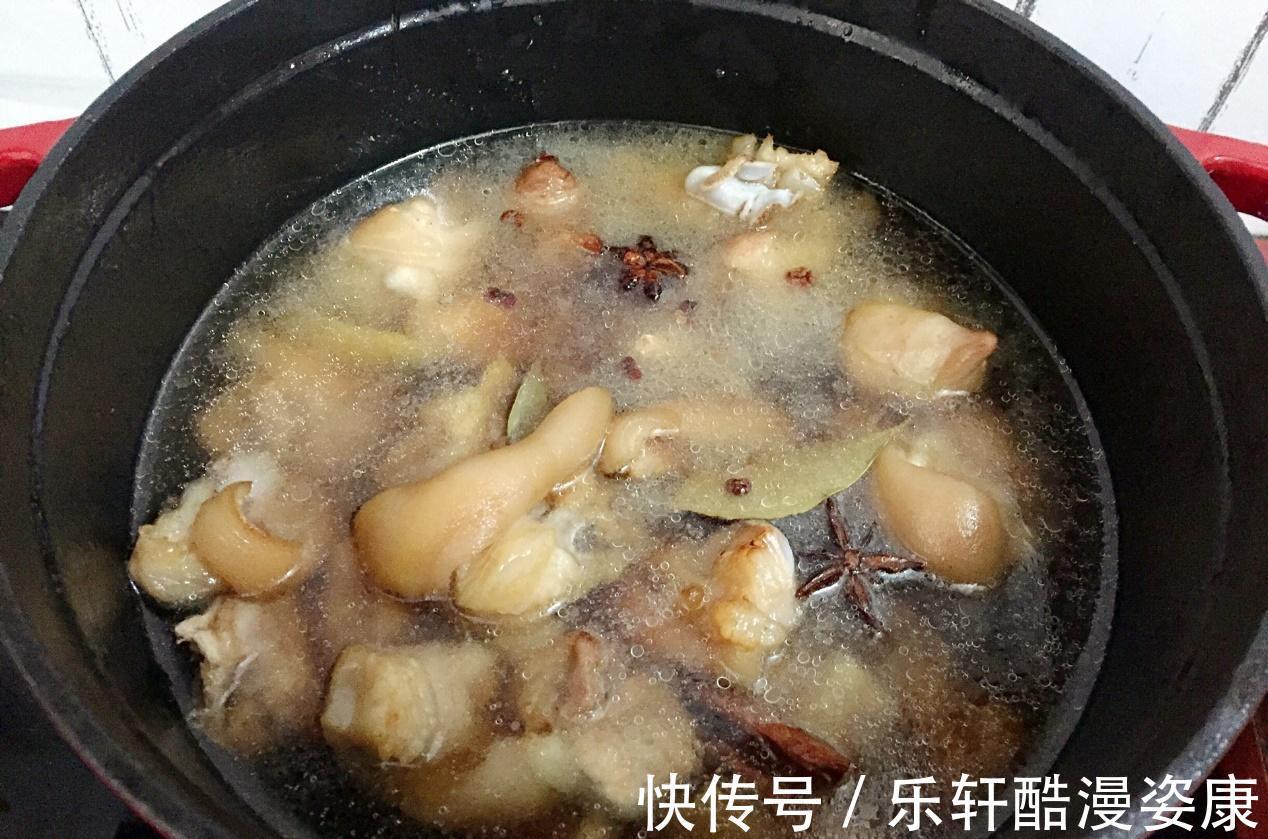 红烧猪蹄这样做,肥而不腻Q弹软糯,色香味俱全