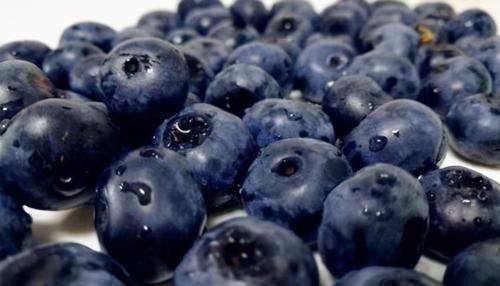 维生素e|女性若不想被叫黄脸婆,使劲吃3食物,腰不疼了,子宫越来越干净