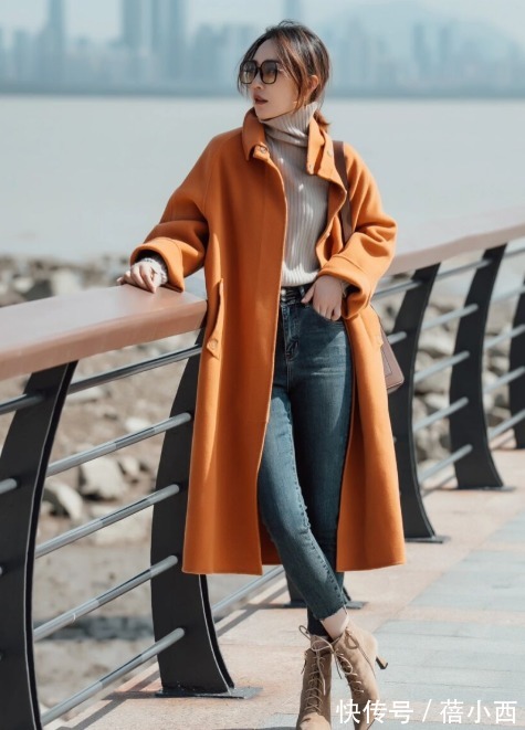 方头靴|穿大衣时别总搭小白鞋,试试配这“4种鞋子”,时髦显高还大气