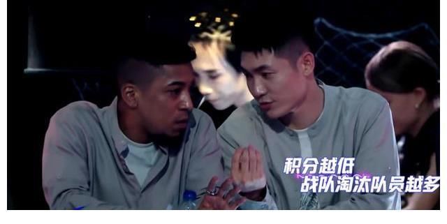 《街舞4》:淘汰日本编舞师,敲打黄潇,张艺兴做出正确选择