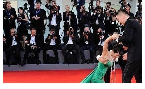 快乐家族|两次做客《向往的生活》,两次被“忽视”,我却看到了维嘉的清醒