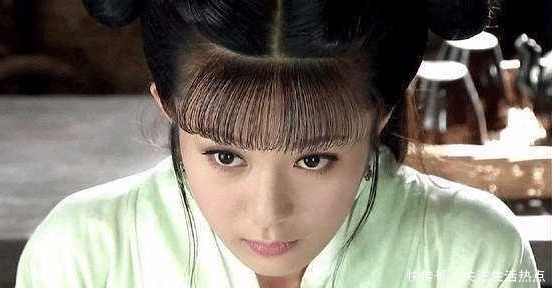 下联|少女上联“铁锤打铁铲,铁打铁”,二师兄对下联,少女暗喜