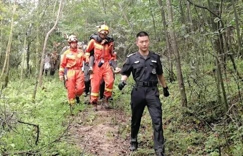 山林|16名驴友被困原始山林，贵州出动300余人紧急救援