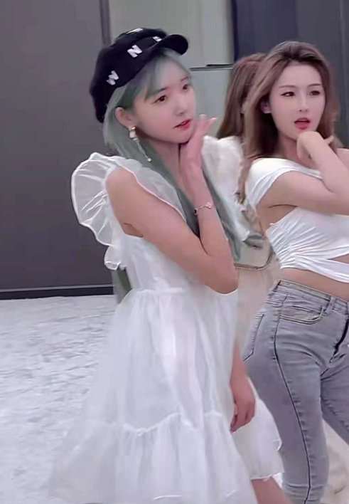 殷世航报名参加《青你》，套路璐报名《创造营》？俩人欲染娱乐圈