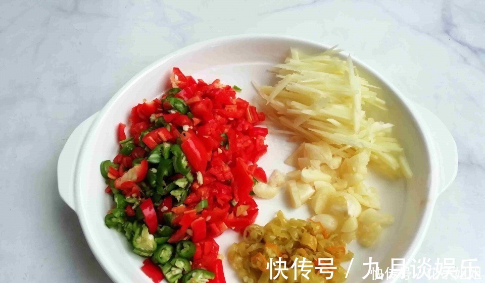 泡椒|夏天吃此菜胜人参,才6元一斤,没精神多吃点,切丝炒菜又脆又香!