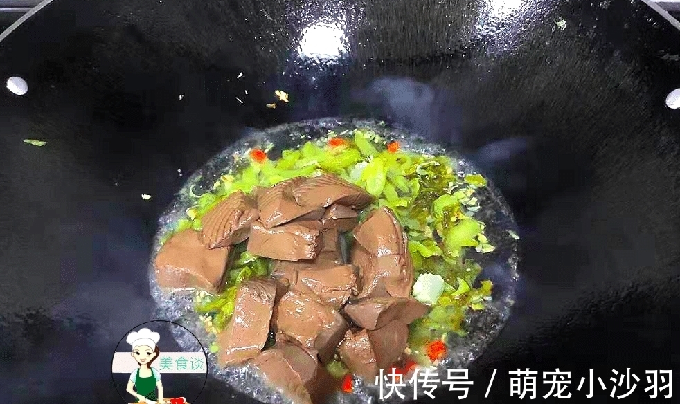 实惠|冷天,鸡鸭鱼肉靠边站,这菜6块一斤,不放肉也很鲜香,儿子爱吃
